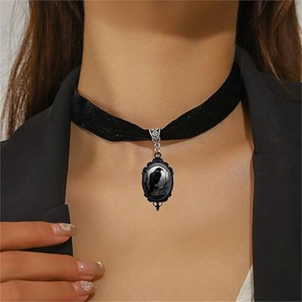NEW‎ Goth Punk Black Raven Velvet Cameo Choker Necklace